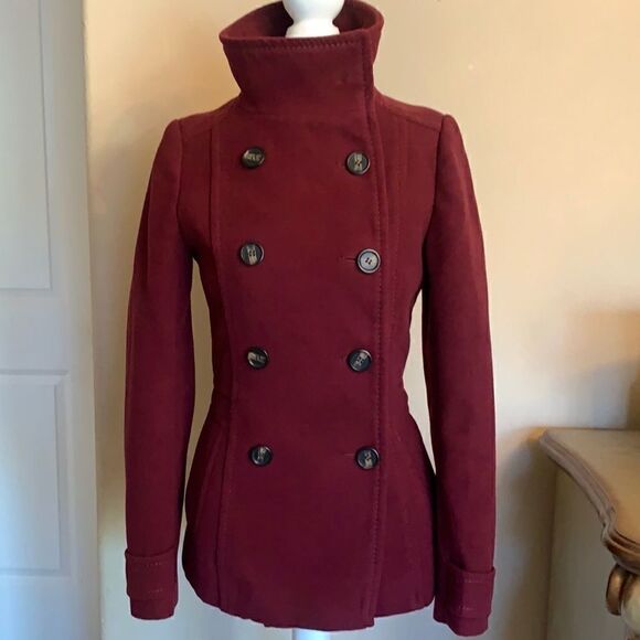 🌟HOST PICK⭐️ H&M burgundy Peacoat. - Picture 2 of 10
